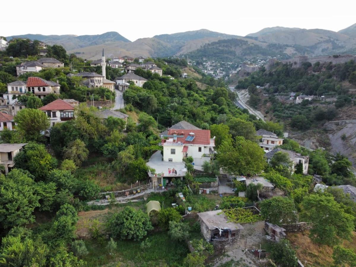 Guest House Argjiro Castle Gjirokastër Extérieur photo